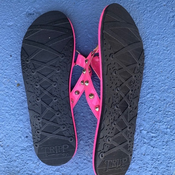 🔥RARE🔥 Tripp NYC Hot Topic grommet pink spike corset sandals 9+ flip flops - Picture 6 of 6
